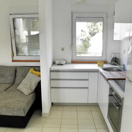Apartament Daisy *